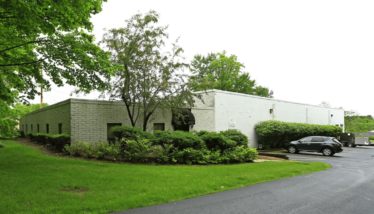 16758 W. Park Circle Dr. | Bainbridge Township