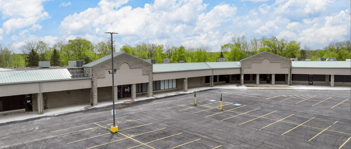 1555-1599 W. River Rd. N. | Elyria