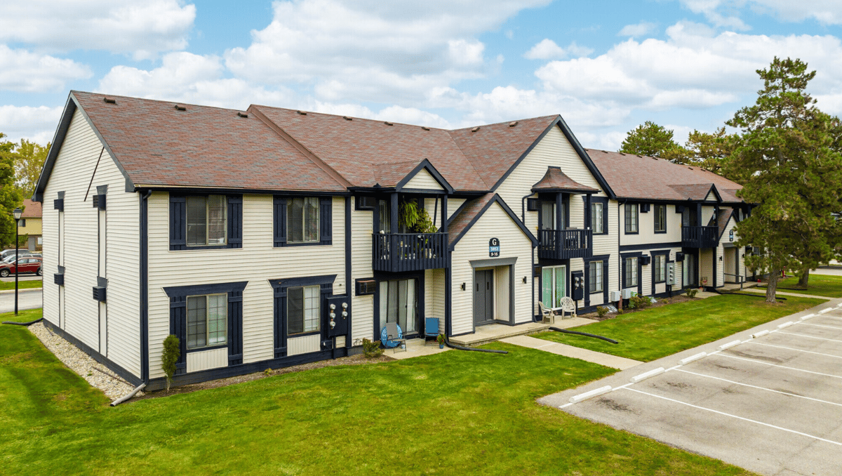 5916-5963 Walnut Circle | Toledo