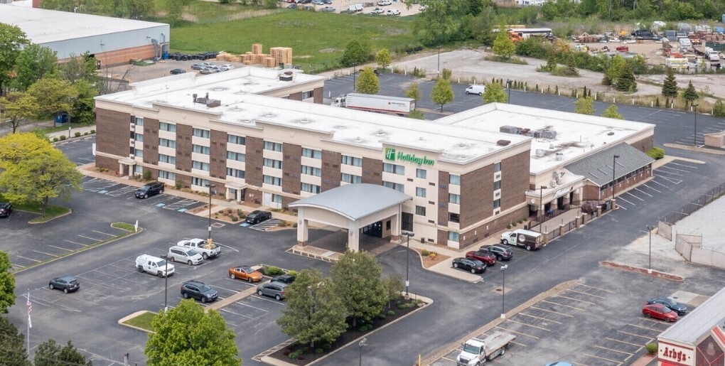 7701 Reynolds Rd. | Mentor