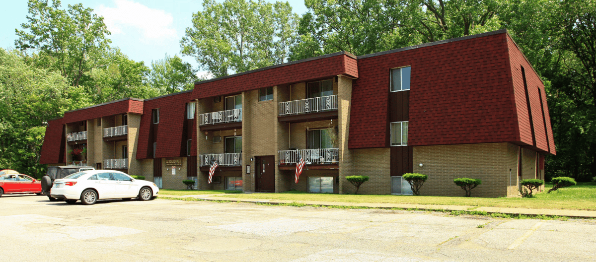 5216 E. Lake Rd. | Sheffield Lake