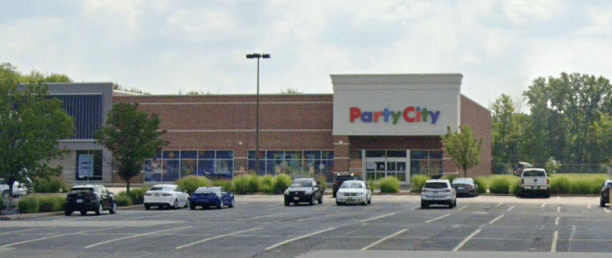 7555 Market Place Dr. | Aurora